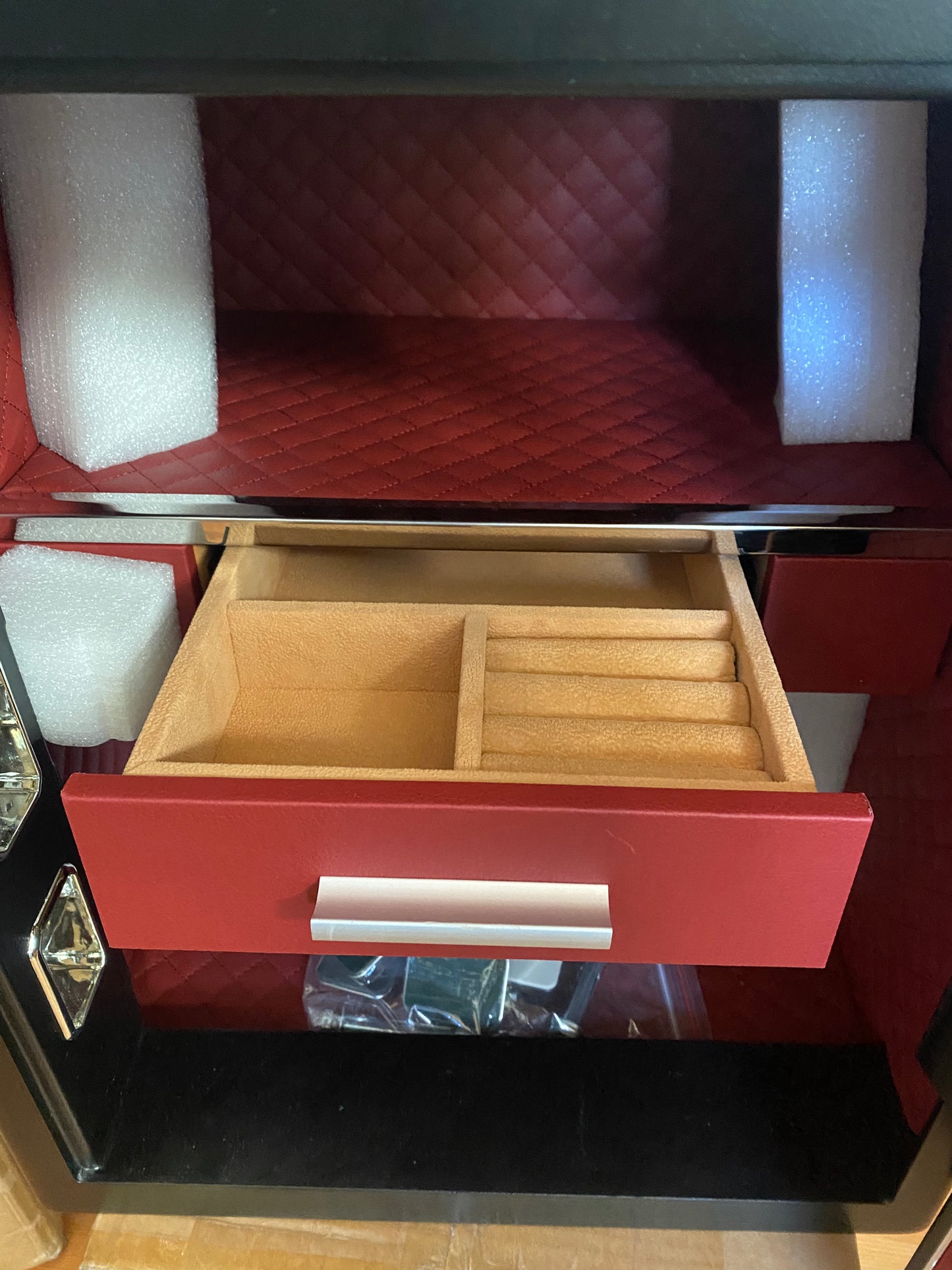 Electronic Safe 40x38x32 cm with Combination Lock